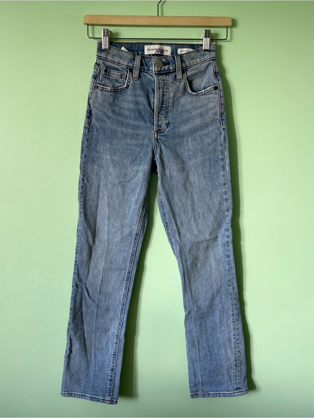 Aritzia Denim Forum The Arlo High-Rise Straight Size 23 Light Blue Jeans